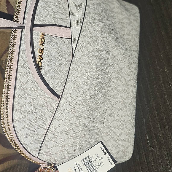 Mk crossbody - Picture 3 of 3